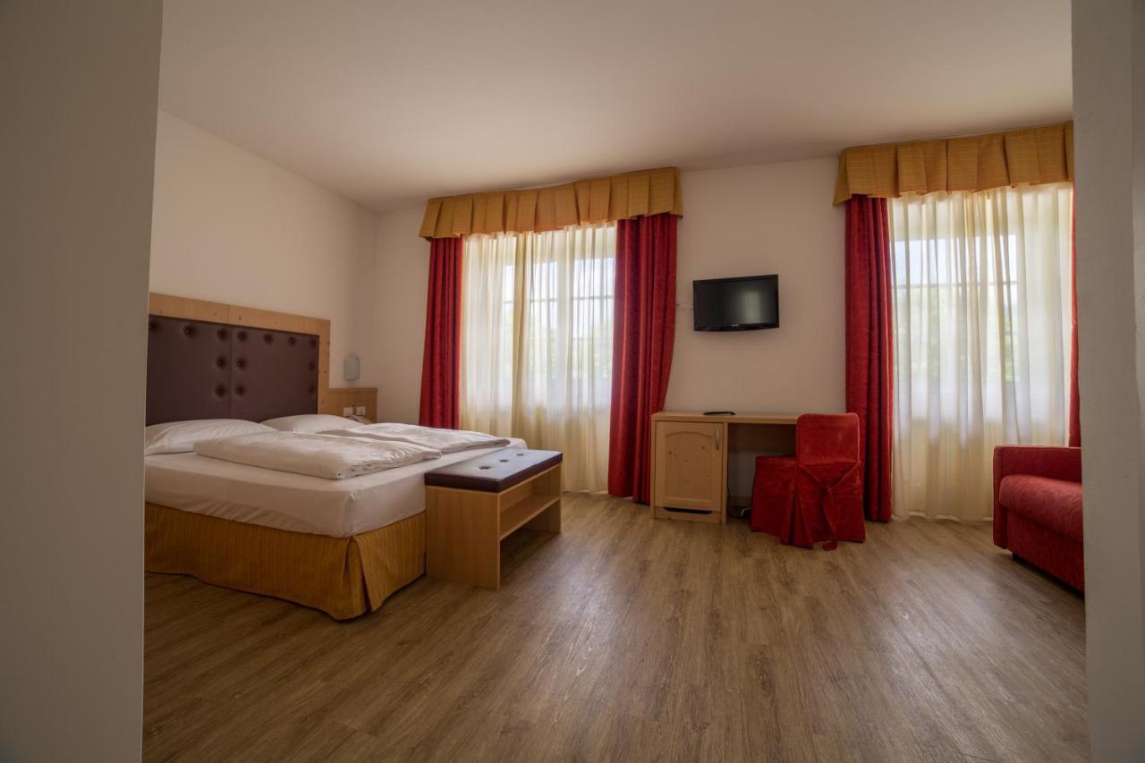 Alpen Hotel Eghel Фольгария Экстерьер фото
